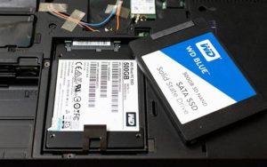 Giá ổ cứng SSD cho laptop: Tìm hiểu và lựa chọn sản phẩm phù hợp 2 gia-o-cung-ssd-cho-laptop